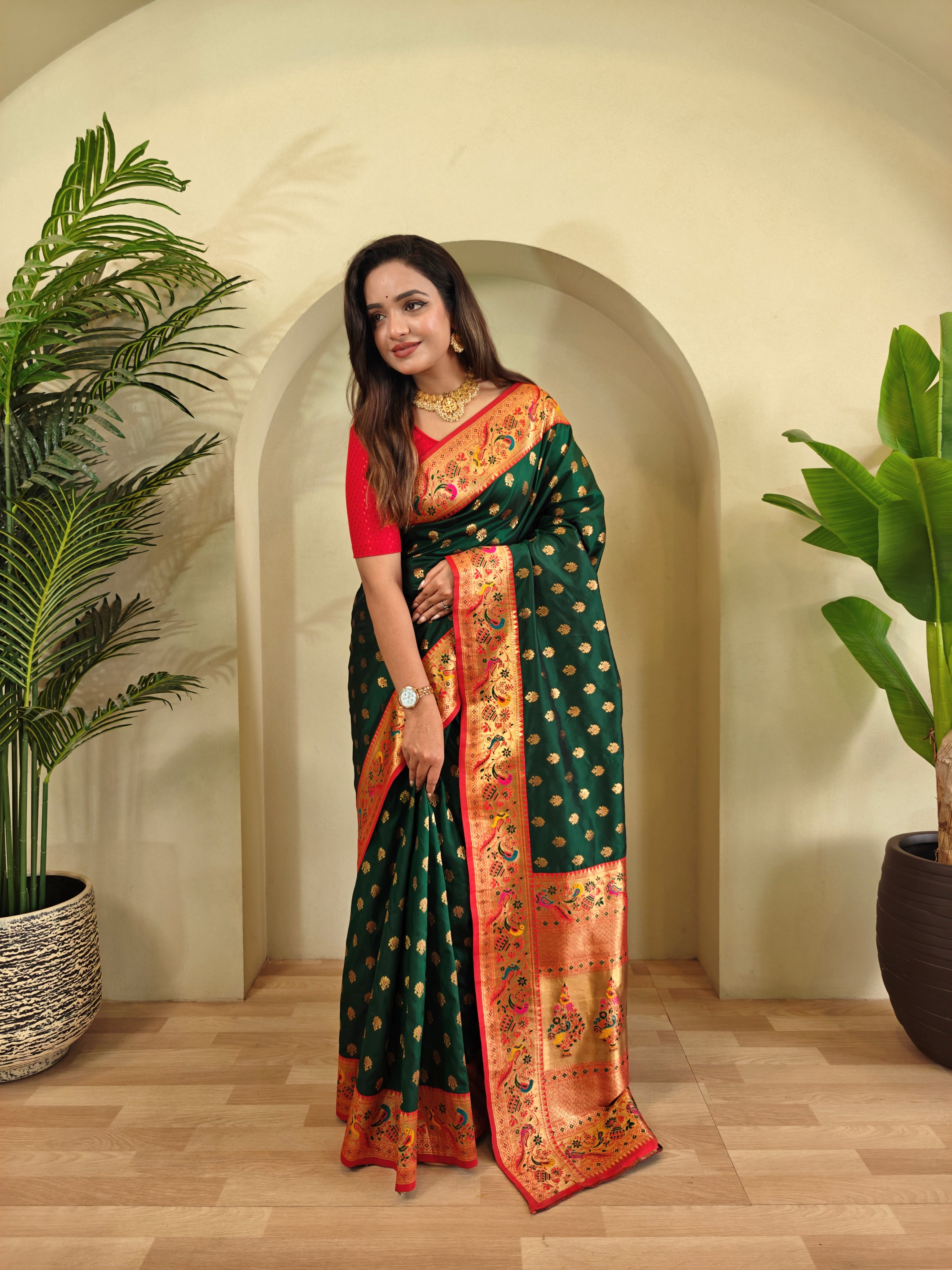 FABLOZ Designer Paithani Saree with Meenakari Motifs With Contrast Pallu and Self-Woven Blouse