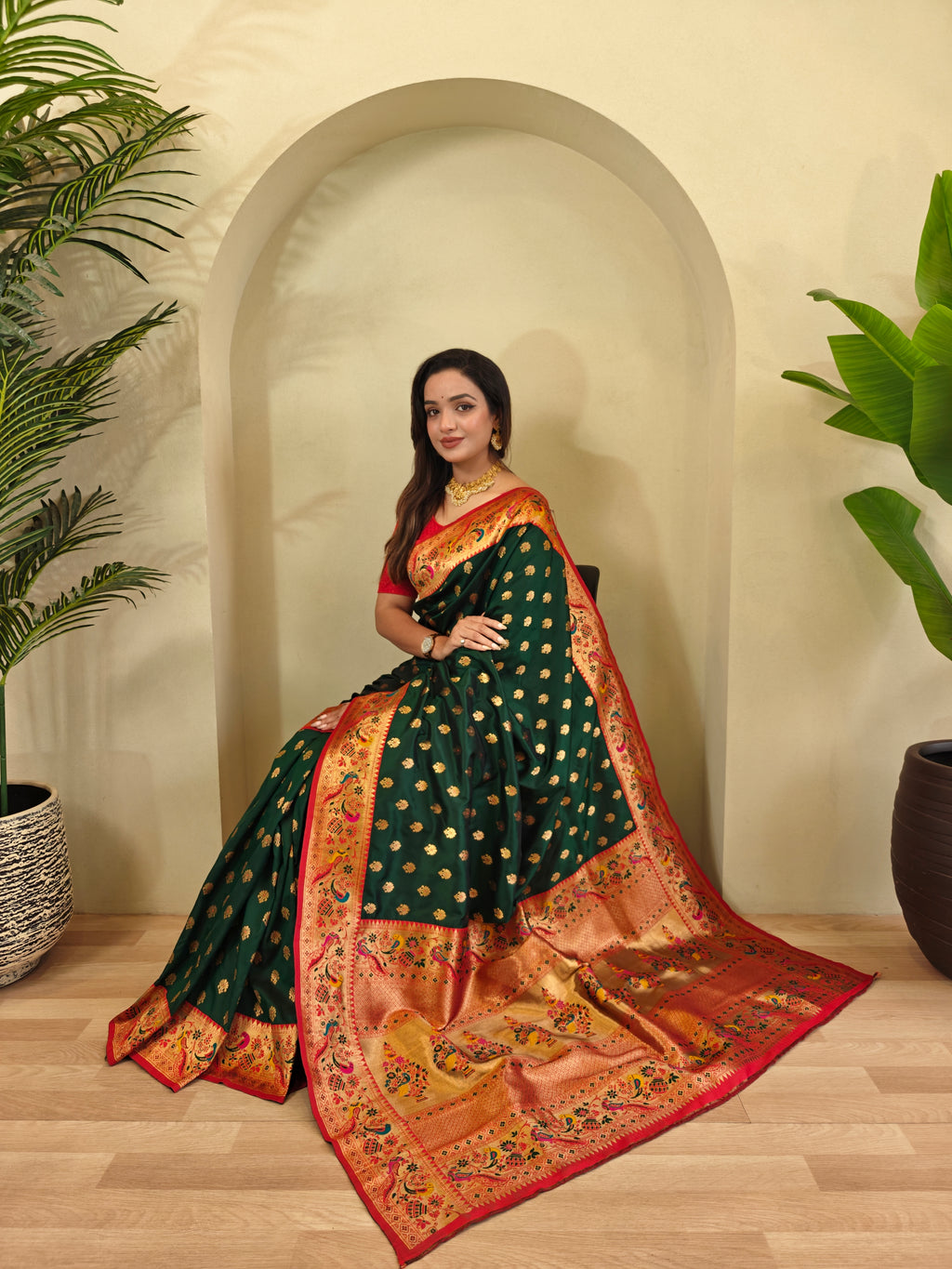 FABLOZ Designer Paithani Saree with Meenakari Motifs With Contrast Pallu and Self-Woven Blouse