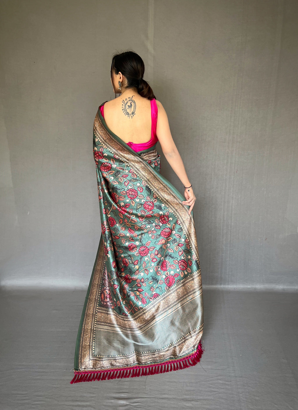 FABLOZ Women's Soft Silk Kalamkari Fusion Print Saree with New Concept Design | Contrast Tassel Border & Printed Blouse