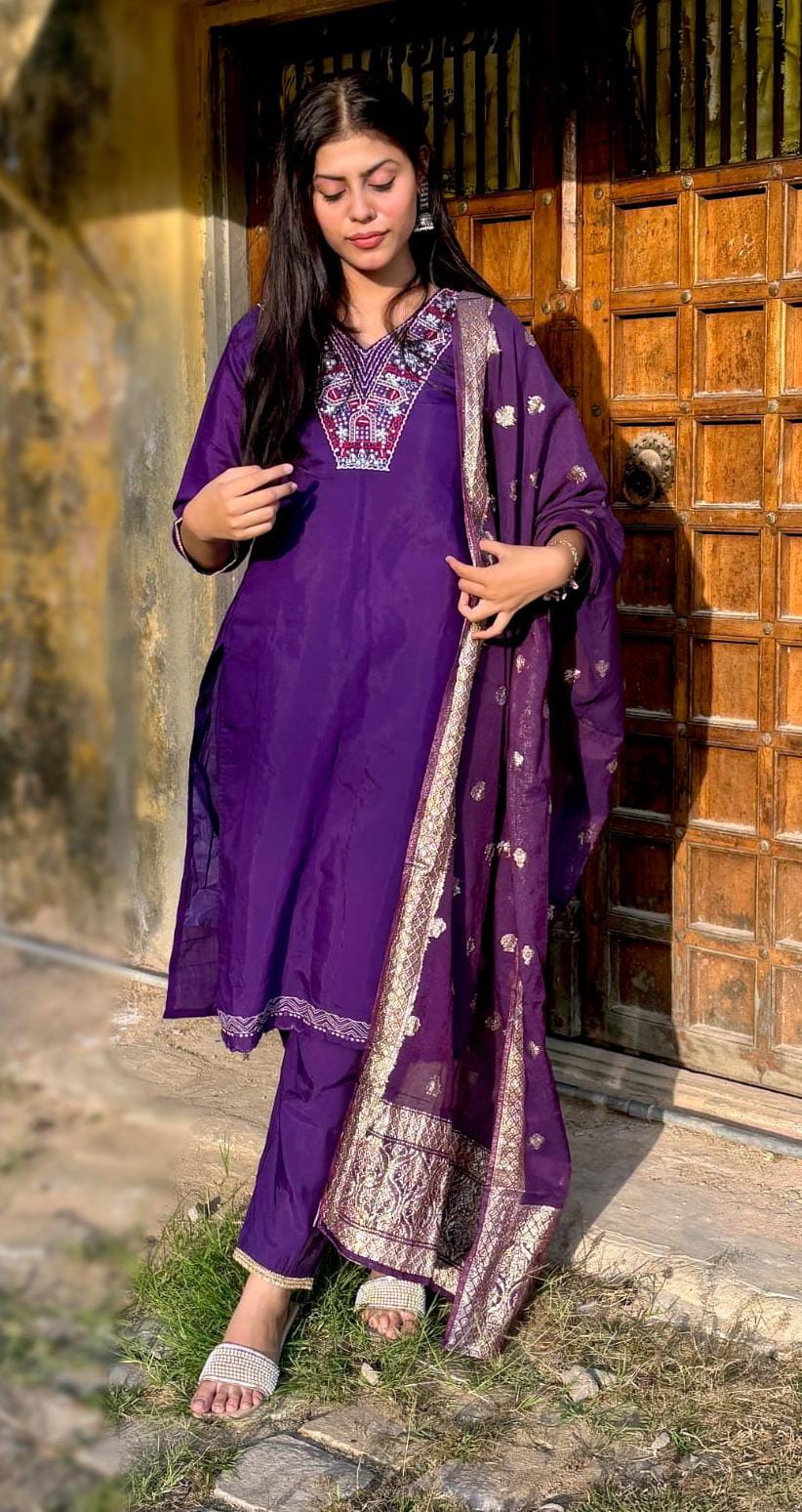 FABLOZ Women's Purple Designer Handwork Kurta Set in Roman Silk with Sequins & Thread Embroidery With Chanderi Jacquard Dupatta